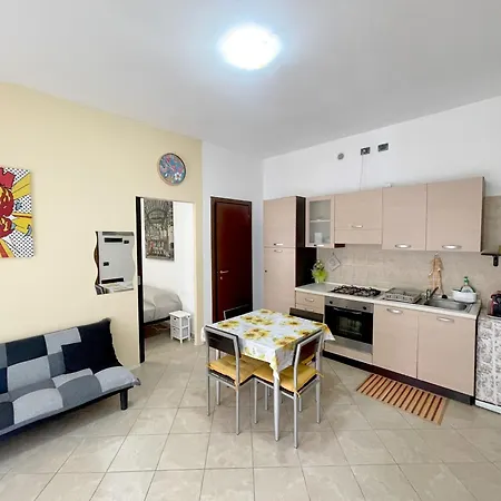 La Colonna 2km Dal Centro 아파트 *